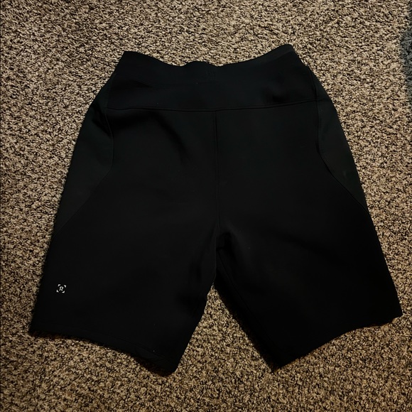 Lululemon shorts - Picture 2 of 3